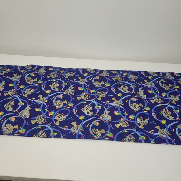 Hanukkah table runner - Picture 4 of 4